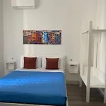 Titi Πανσιόν Λα Σπέτσια